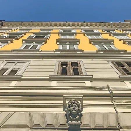 Italy Vacation 公寓式酒店 的里雅斯特